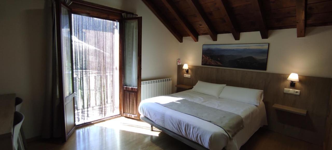 Hostal Mendilatz Orbaiceta Extérieur photo